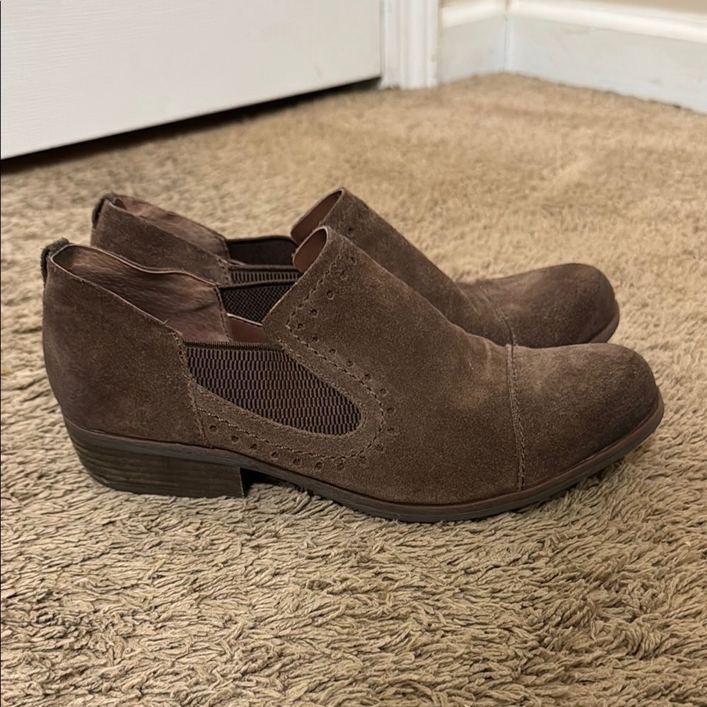 Korks Gertrude Brown Suede Slip On Oxford Shoes Women Size 9 Androgynous Office